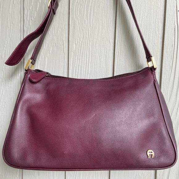 Etienne Aigner Burgundy Full-Grain Leather Shoulder Bag VTG 90s - Picture 3 of 11